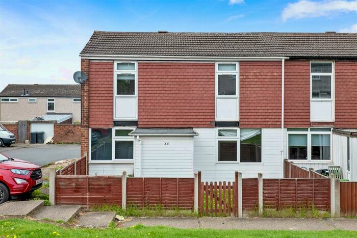 3 Bedroom End Of Terrace House For Sale In Brendon Way, Grove Farm, Nuneaton, CV10