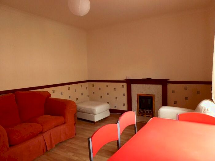 2 Bedroom Flat To Rent In Kerr Street, Lochee West, Dundee, DD2