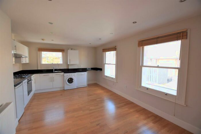 1 Bedroom Apartment To Rent In High Street, Thames Ditton, KT7