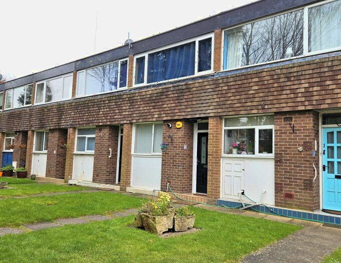 2 Bedroom Terraced House To Rent In Buckingham Mews, Sutton Coldfield, West Midlands, B73