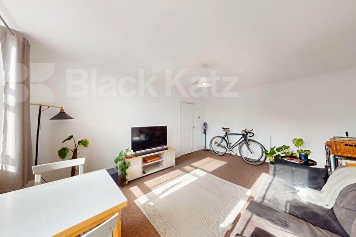 1 Bedroom Flat To Rent In Chapel Market, Angel, N1