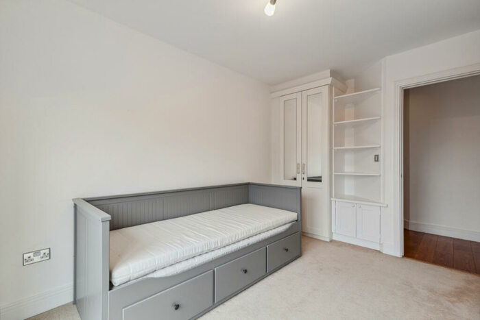2 Bedroom Flat To Rent In The Courtyard, Goswell Road, EC1V