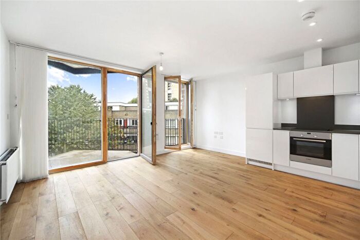 1 Bedroom Flat To Rent In Lockton Street, North Kensington, W10