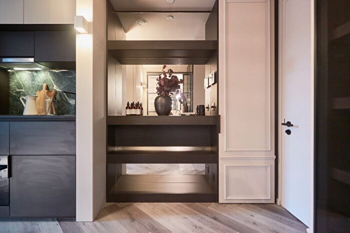 Studio To Rent In Willesden Lane, London, NW2