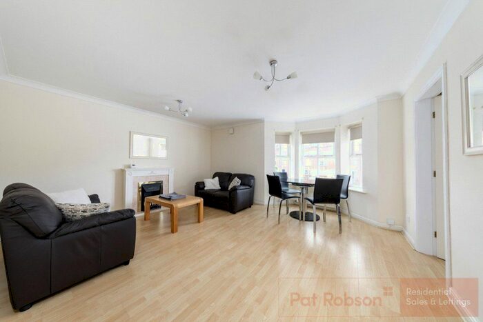 2 Bedroom Flat To Rent In Sovereign Court, Windsor Mews, Jesmond, Newcastle Upon Tyne, NE2