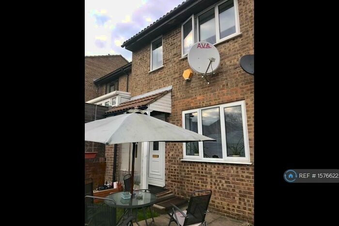 1 Bedroom Terraced House To Rent In Ramillies Close, Chatham, ME5