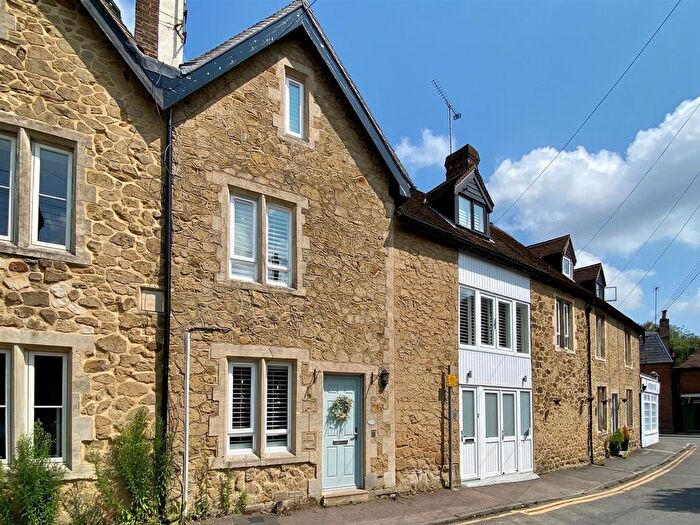 3 Bedroom Terraced House For Sale In New Street, Westerham, TN16