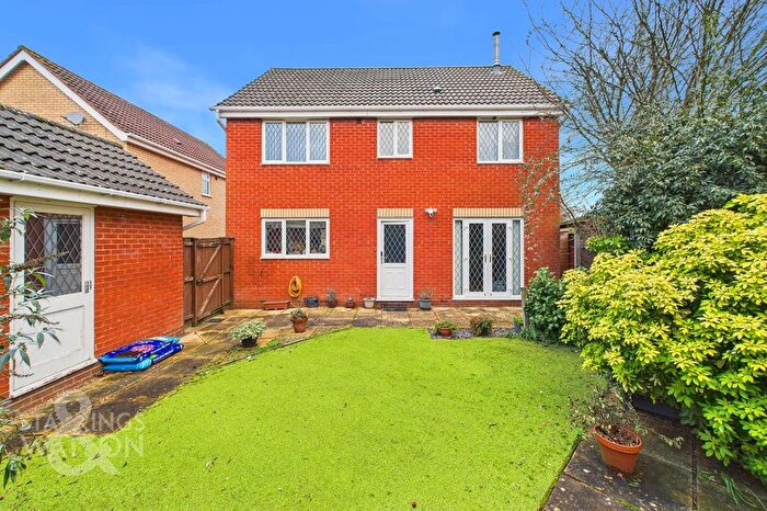4 Bedroom Detached House For Sale In Mallow Way, Wymondham, NR18