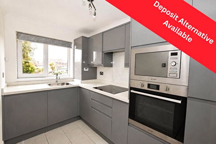 1 Bedroom Apartment To Rent In Dalestone Mews, Romford, RM3