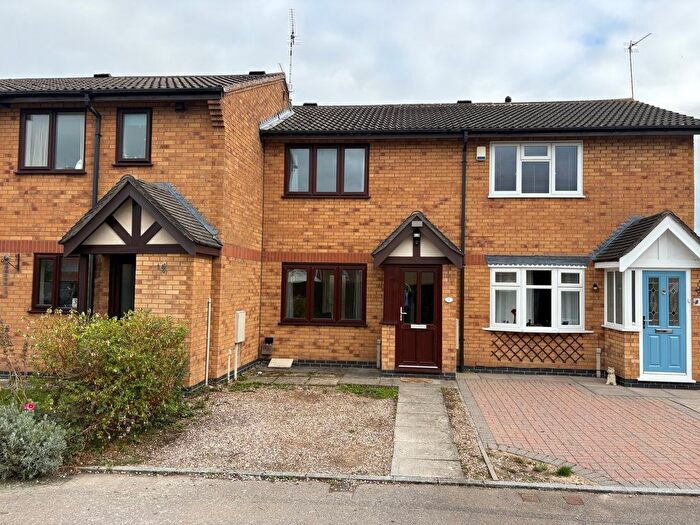 2 Bedroom Town House To Rent In Faraday Close, Leicester, LE9