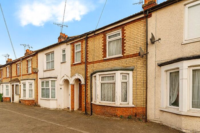 2 Bedroom Terraced House For Sale In Grecian Street, Aylesbury, HP20