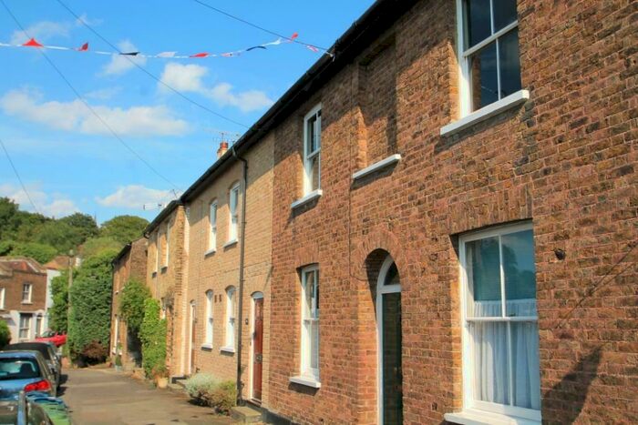 2 Bedroom House To Rent In Victoria Terrace, Harrow On The Hill, HA1