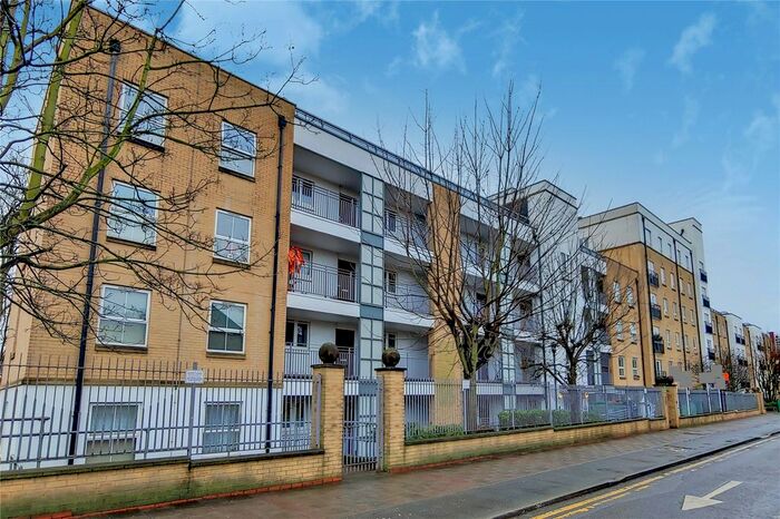 1 Bedroom Flat To Rent In Granite Apartments, Windmill Lane, London, E15