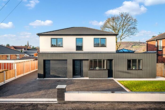 4 Bedroom Detached House For Sale In Beech Grove, Greenmount, BL8