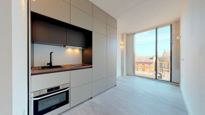 Studio To Rent In George Street, Luton, LU1