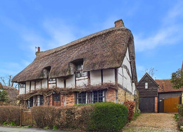 3 Bedroom Detached House For Sale In High Street, Long Crendon, HP18