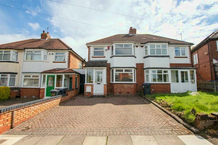 3 Bedroom House To Rent In Woolacombe Lodge Road, Birmingham, B29