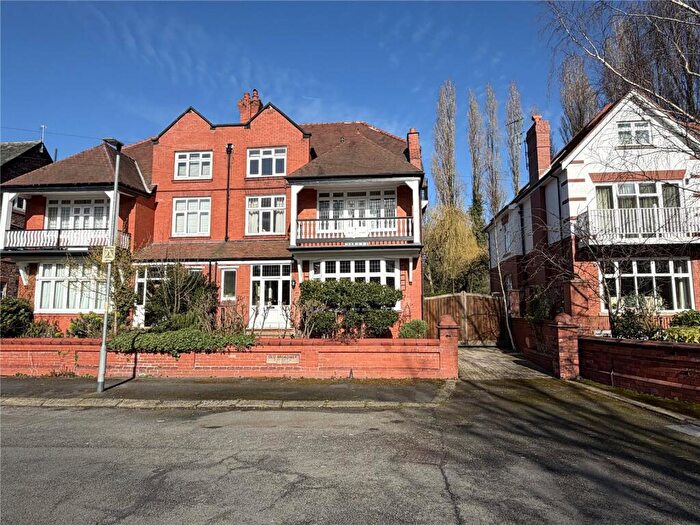 5 Bedroom Semi Detached House For Sale In Old Broadway, Didsbury, M20