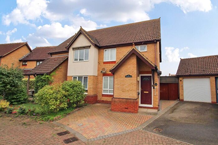 3 Bedroom Semi-Detached House For Sale In The Jays, Sandy, Bedfordshire, SG19