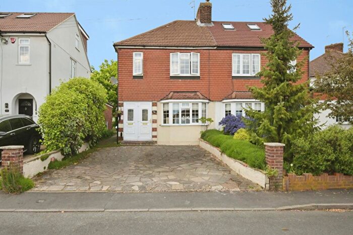 3 Bedroom Semi-Detached House For Sale In Fanshawe Crescent, Ware, SG12