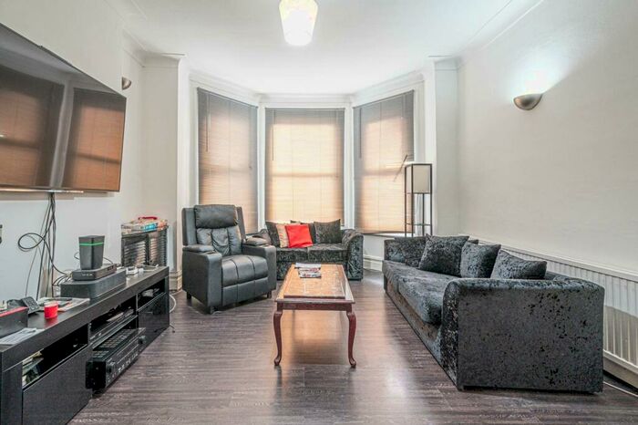 5 Bedroom Terraced House To Rent In Fallow Court Avenue, North Finchley, London, N12