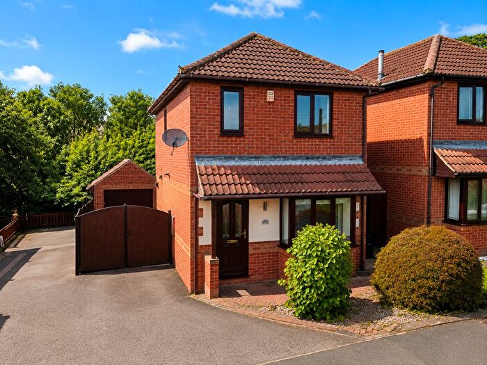 3 Bedroom Detached House For Sale In North End Drive, Harlington, Doncaster, DN5