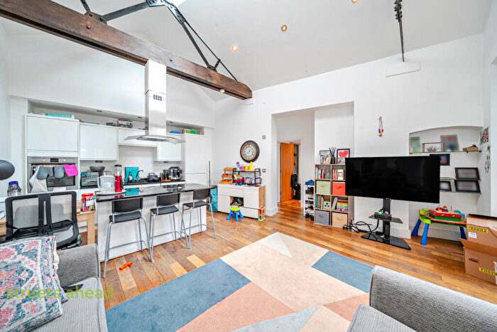 2 Bedroom Apartment To Rent In Wandle Road, Beddington, Croydon, CR0