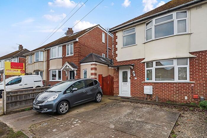 3 Bedroom Semi-Detached House For Sale In Sandhills, Oxford, OX3