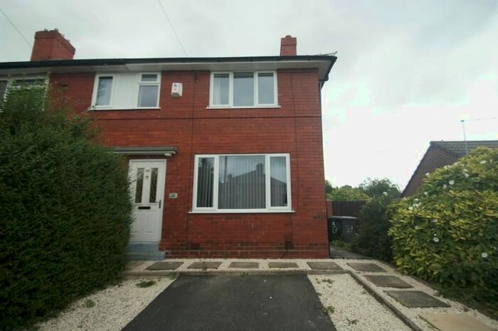 3 Bedroom Semi-Detached House To Rent In Lea Farm Walk, Leeds, LS5