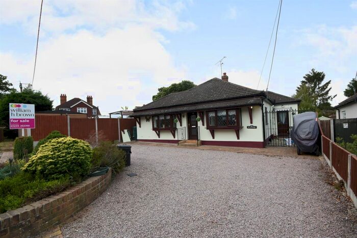 3 Bedroom Detached Bungalow For Sale In Butts Way, Chelmsford, CM2