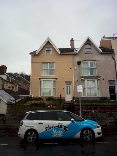 7 Bedroom Property To Rent In Rosehill Terrace, Mount Pleasant, Swansea, SA1