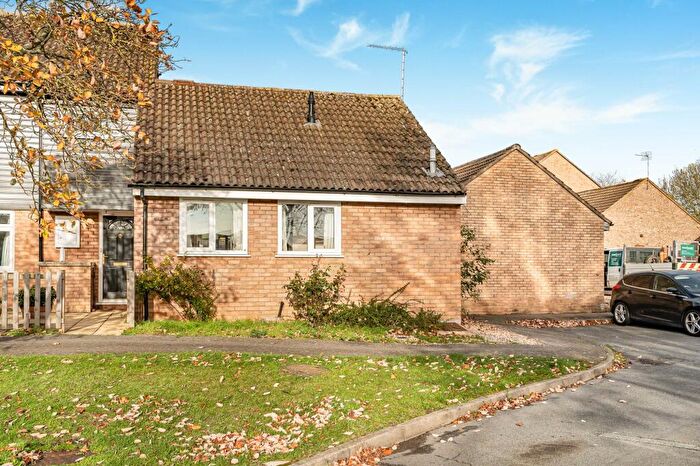 1 Bedroom Semi-Detached Bungalow For Sale In Edinburgh Drive, St Ives, Cambridgeshire., PE27
