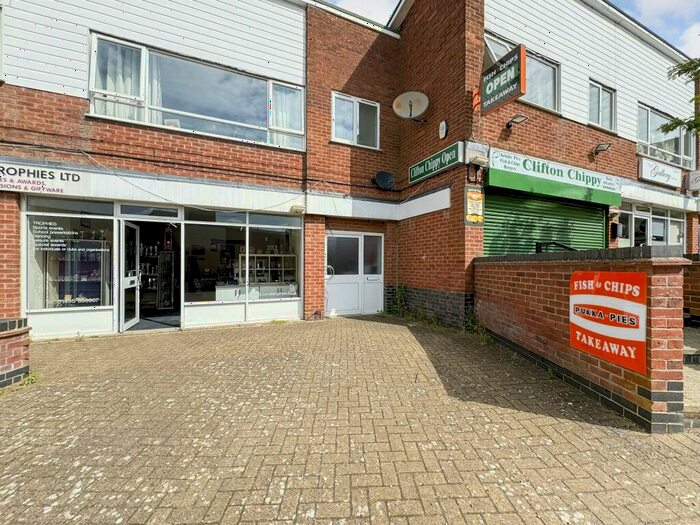 3 Bedroom Flat To Rent In Clifton Way, Hinckley, LE10