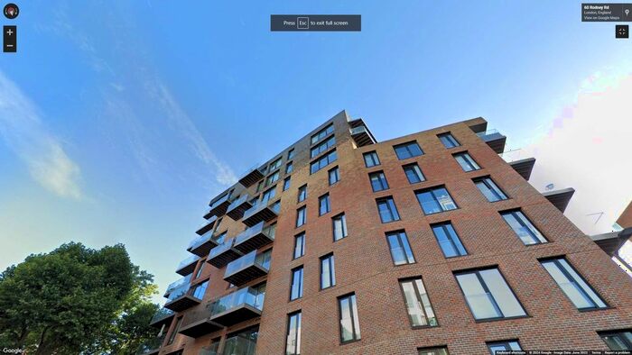 2 Bedroom Flat To Rent In Rutherford Heights, Trafalgar Place, Elephant &amp; Ca, London, SE17