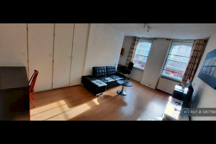 2 Bedroom Terraced House To Rent In High Street, Hemel Hempstead, HP1