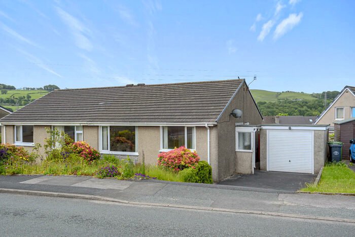 2 Bedroom Semi-Detached Bungalow To Rent In Lingmoor Rise, Kendal, Cumbria, LA9