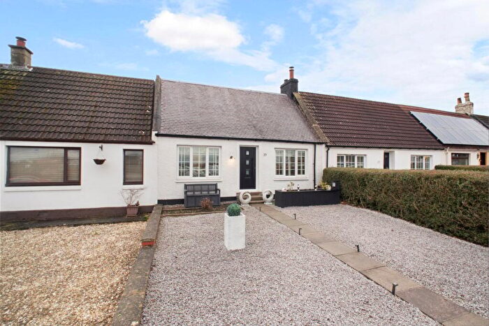 2 Bedroom Cottage For Sale In Main Road, Gatehead, KA2