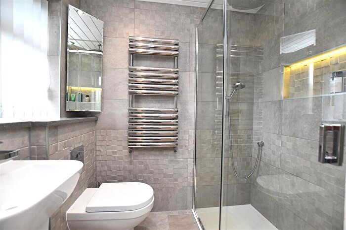 4 Bedroom Detached House For Sale In Berse Gardens, Berse Road, Caego, LL11