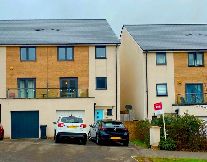 4 Bedroom Semi-Detached House To Rent In Willowherb Road, Lyde Green, BS16