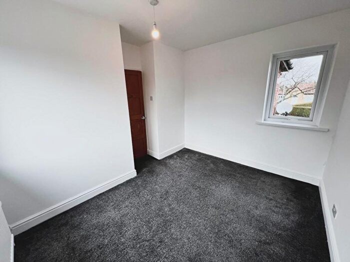 2 Bedroom Semi-Detached House For Sale In Leigh Road, Worsley, M28
