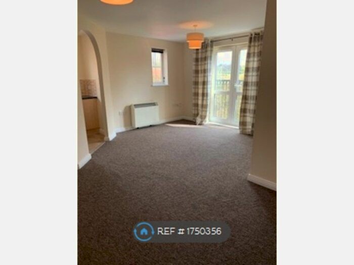 2 Bedroom Flat To Rent In Barrow Close, Walsall, WS9