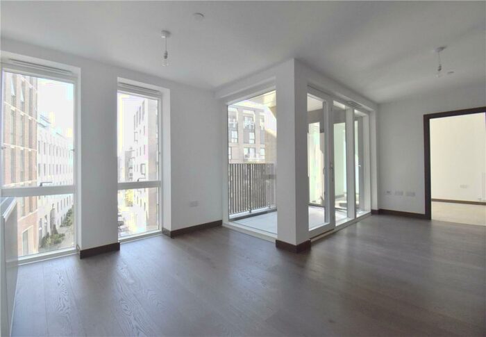 2 Bedroom Apartment To Rent In Station Square, Cambridge, CB1