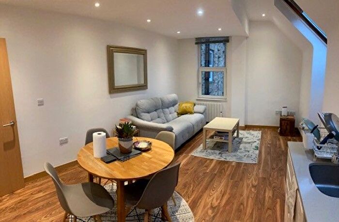 1 Bedroom Flat To Rent In Hornsey Road, Islington, Holloway, Noth London, N7