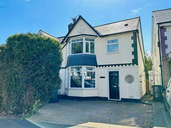 3 Bedroom Semi-Detached House To Rent In Monmouth Road, Warley Woods, B67