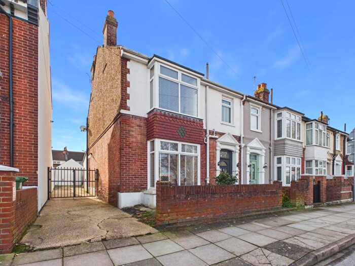 3 Bedroom Semi Detached House For Sale In Magdalen Road, Portsmouth, PO2