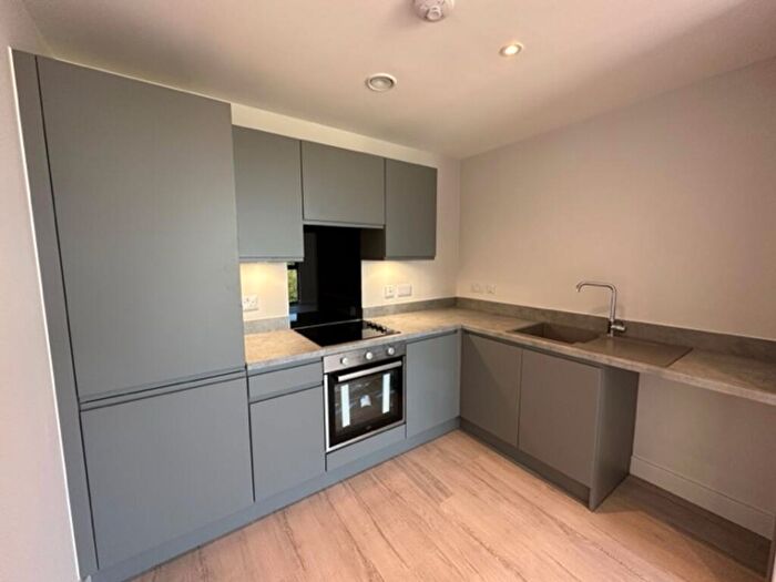 1 Bedroom Apartment To Rent In Oldfield Road Salford, M5