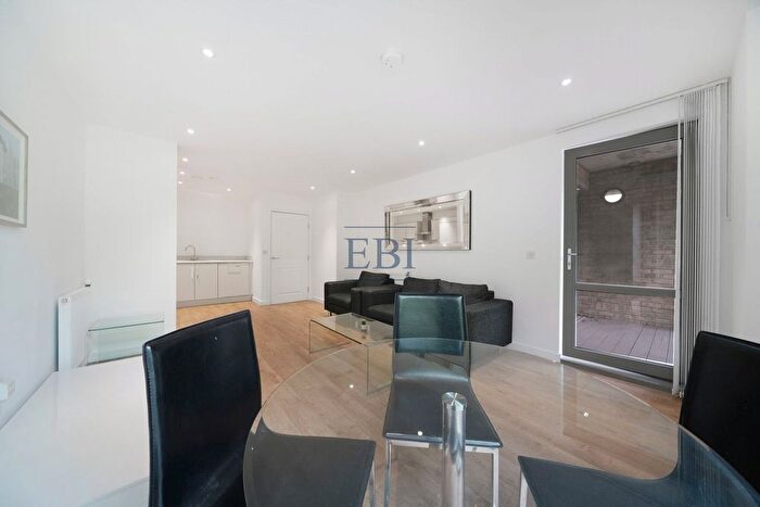 1 Bedroom Flat To Rent In Palm House, Sancroft Street, Vauxhall, SE11