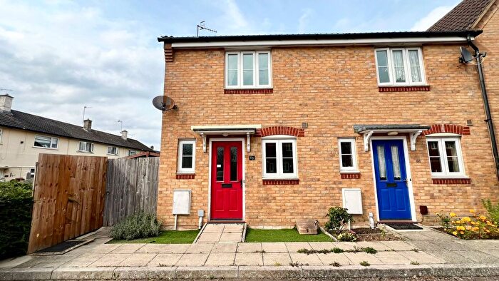2 Bedroom End Of Terrace House To Rent In Horsham Road, Swindon, SN3