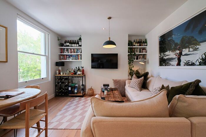 2 Bedroom Flat For Sale In Bravington Road, London, W9
