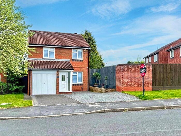 3 Bedroom Detached House For Sale In Fourlands Avenue, Sutton Coldfield, B72